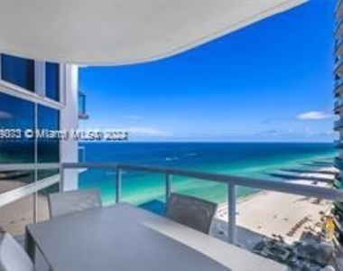 18671 Collins Ave - Photo Thumbnail 21