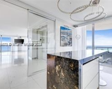 18671 Collins Ave - Photo Thumbnail 17