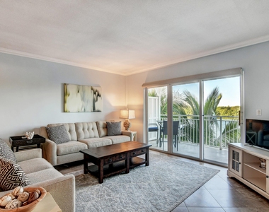 6520 N Ocean Boulevard - Photo Thumbnail 4