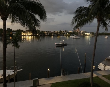 2727 Yacht Club Boulevard - Photo Thumbnail 14