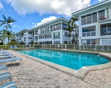 2727 Yacht Club Boulevard - Photo Thumbnail 9