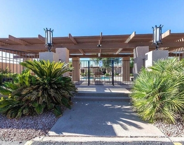 6709 N Ocotillo Hermosa Circle - Photo Thumbnail 18