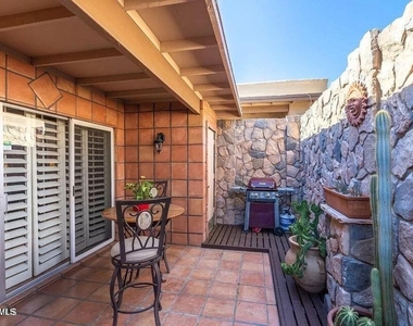 6709 N Ocotillo Hermosa Circle - Photo Thumbnail 2