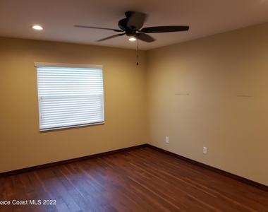 2565 Pineapple Avenue - Photo Thumbnail 11