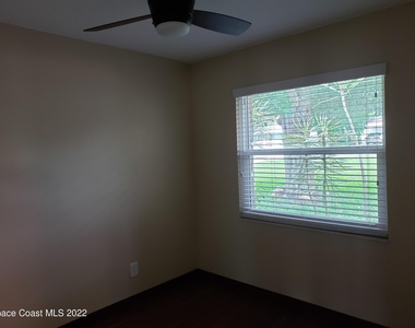 2565 Pineapple Avenue - Photo Thumbnail 12