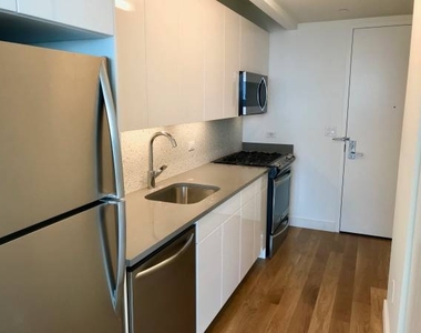 West 57th Street - Photo Thumbnail 1