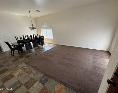 8230 W Denton Lane - Photo Thumbnail 15