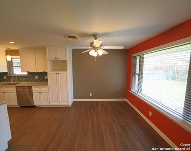 5614 Cleardrift Dr - Photo Thumbnail 23