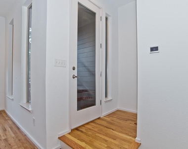 5807 Hudson Street - Photo Thumbnail 34