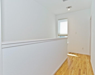 5807 Hudson Street - Photo Thumbnail 17