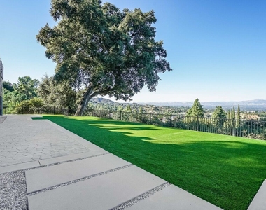 15851 Mulholland Pl - Photo Thumbnail 1