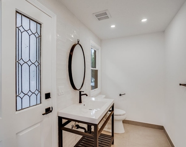 15851 Mulholland Pl - Photo Thumbnail 22