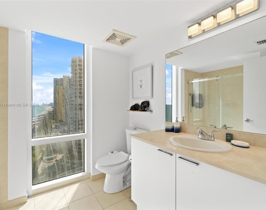 16699 Collins Ave - Photo Thumbnail 29