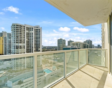 16699 Collins Ave - Photo Thumbnail 35