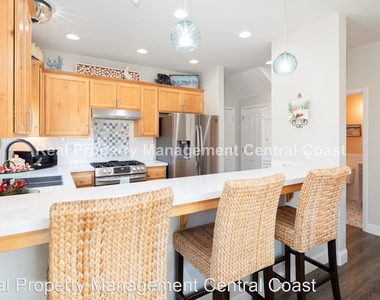 1180 Ash Street, Unit A - Photo Thumbnail 11