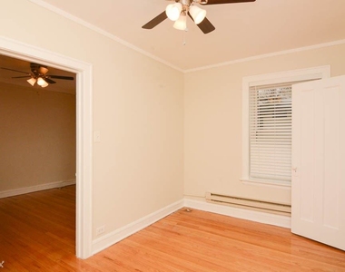 4218 N. Clark, Unit 7 - Photo Thumbnail 15