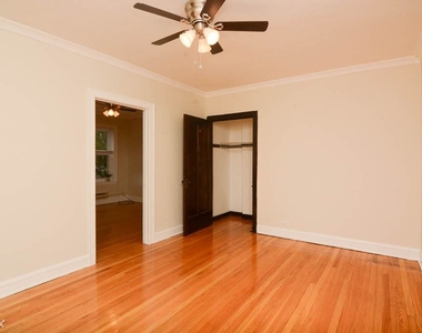 4218 N. Clark, Unit 7 - Photo Thumbnail 13