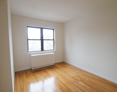245 East 84th Street - Photo Thumbnail 9