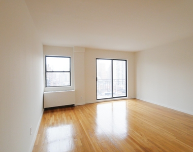245 East 84th Street - Photo Thumbnail 1