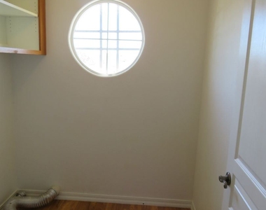 2662 Niverth Place - Photo Thumbnail 22