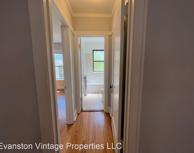 2121 Ridge Ave - Photo Thumbnail 2