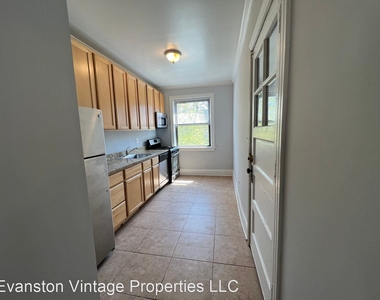 2121 Ridge Ave - Photo Thumbnail 8