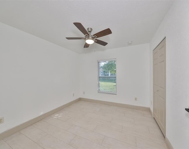 526 Prado Place - Photo Thumbnail 11