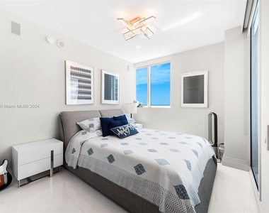 3801 Collins Ave - Photo Thumbnail 15