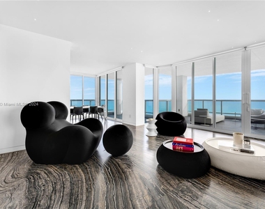 4201 Collins Ave - Photo Thumbnail 1