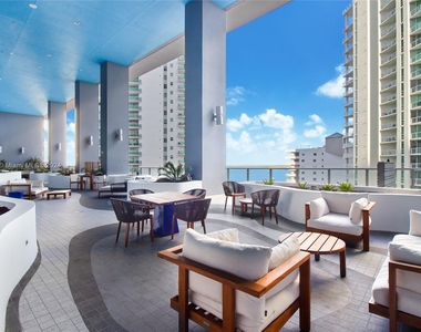 1300 Brickell Bay Dr - Photo Thumbnail 17