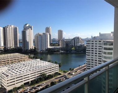 950 Brickell Bay Dr - Photo Thumbnail 0