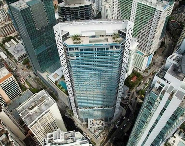 1300 Brickell Bay Dr - Photo Thumbnail 12