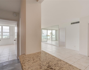 5161 Collins Ave - Photo Thumbnail 23