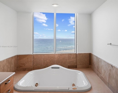 5959 Collins Ave - Photo Thumbnail 22