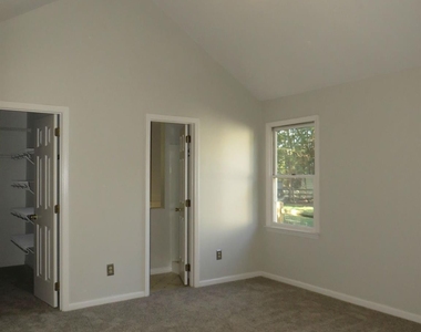 14016 Carriage Lake Drive - Photo Thumbnail 12