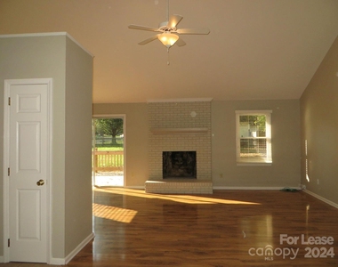 14016 Carriage Lake Drive - Photo Thumbnail 4