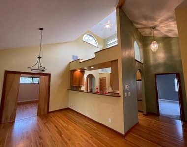 3153 Forest Knoll Drive - Photo Thumbnail 4