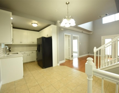 5617 Bryan Parkway - Photo Thumbnail 9