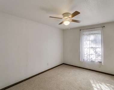 1802 Whispering Oaks Street - Photo Thumbnail 19