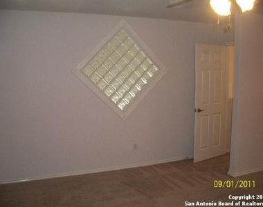 9107 Meadow Springs - Photo Thumbnail 7