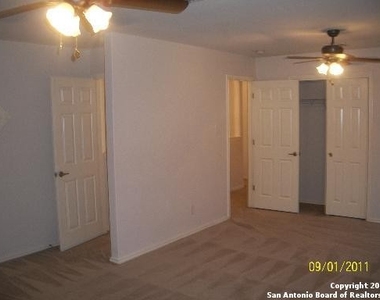 9107 Meadow Springs - Photo Thumbnail 3