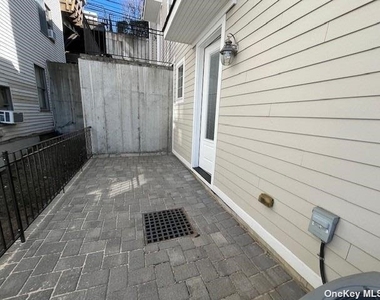 61 Sands Point Road - Photo Thumbnail 9