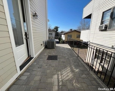 61 Sands Point Road - Photo Thumbnail 8