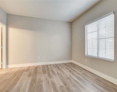 2181 Hussium Hills Street - Photo Thumbnail 13