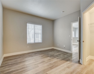 2181 Hussium Hills Street - Photo Thumbnail 15