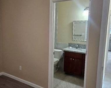180 S Lehua Street 180 S Lehua St Unit B - Photo Thumbnail 3