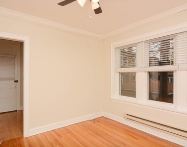 4218 N. Clark, Unit 4 - Photo Thumbnail 7