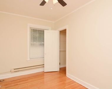 4218 N. Clark, Unit 4 - Photo Thumbnail 14