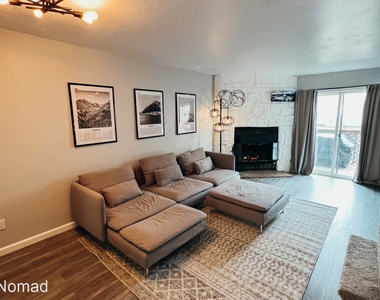 1681 S Idalia Cir Unit C - Photo Thumbnail 4