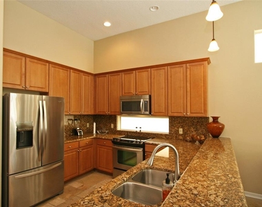 8424 Saint Marino Boulevard - Photo Thumbnail 6